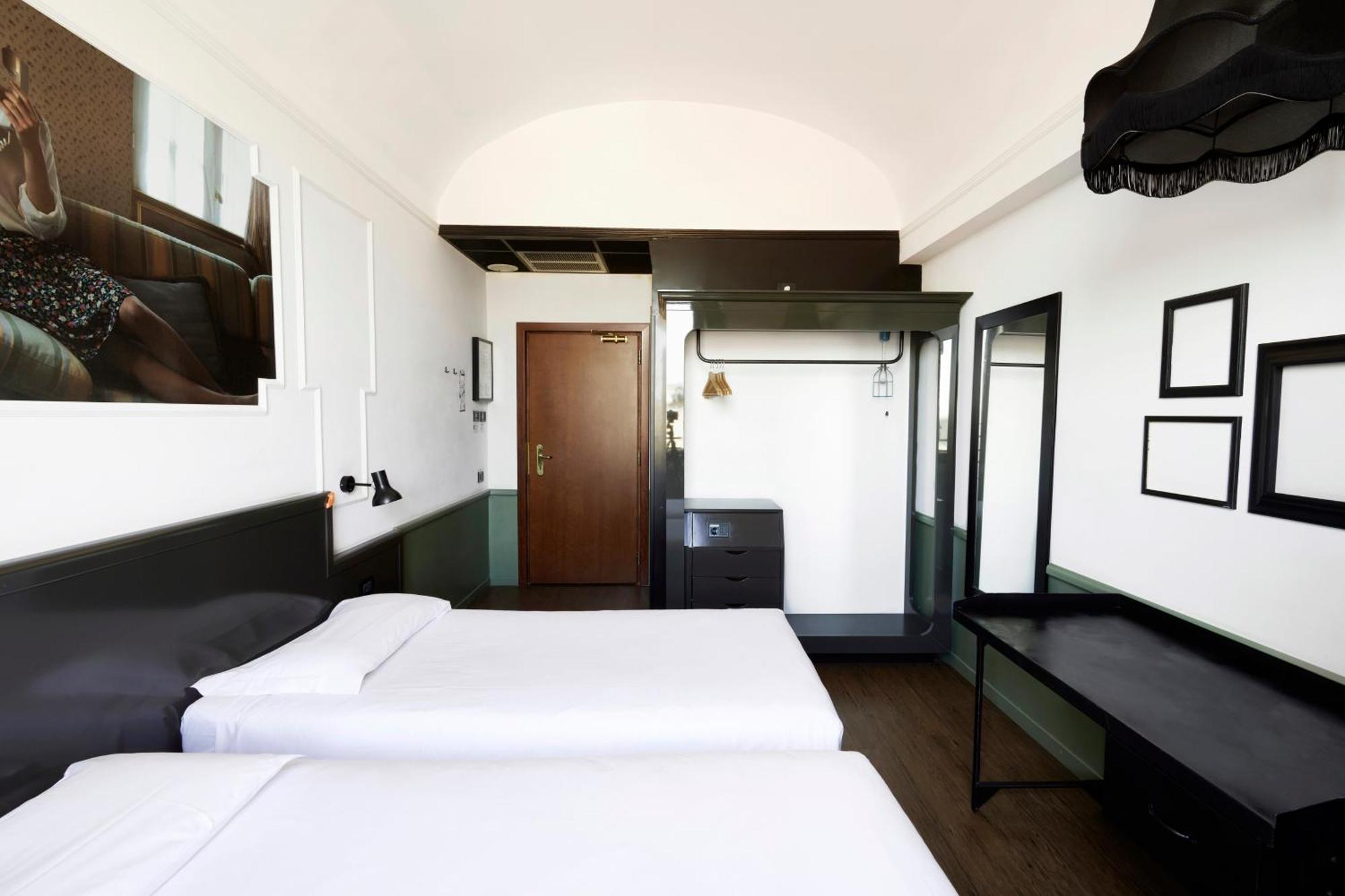 Generator Rome Hostel Room photo